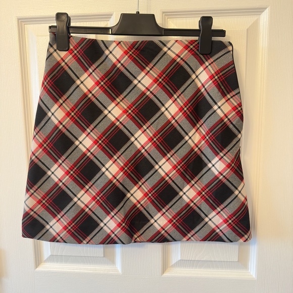 Winter Plaid mini skirt - Picture 2 of 3
